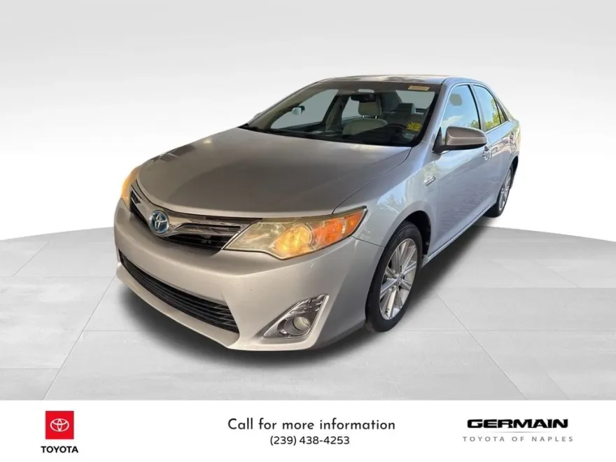 2014 Toyota Camry Hybrid XLE photo 1