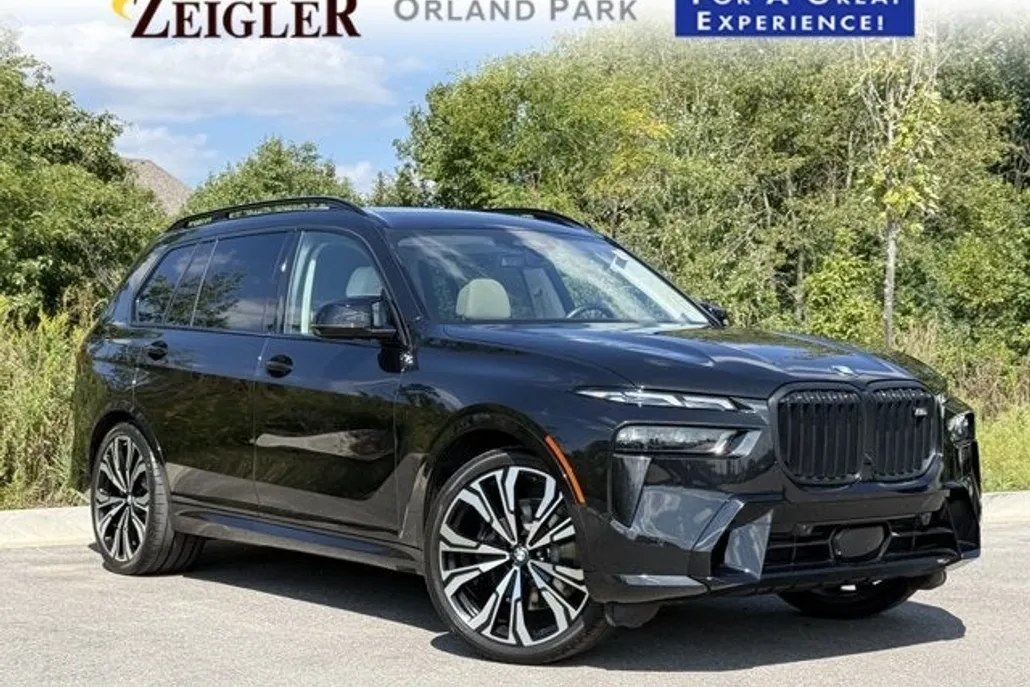 2023 Bmw X7 M60i photo 1