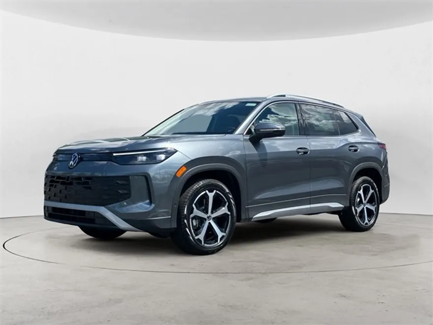 2025 Volkswagen Tiguan SE photo 1