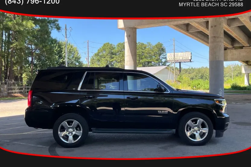2016 Chevrolet Tahoe LT photo 1