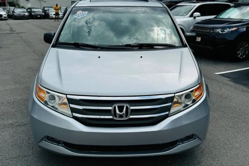 2011 Honda Odyssey EX-L photo 1