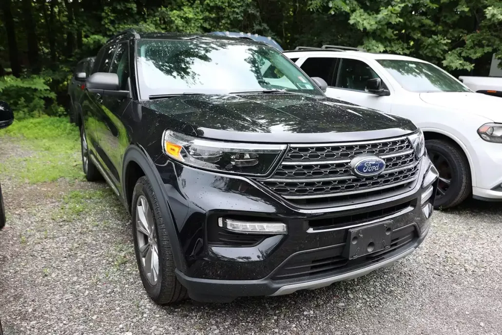2022 Ford Explorer XLT photo 1