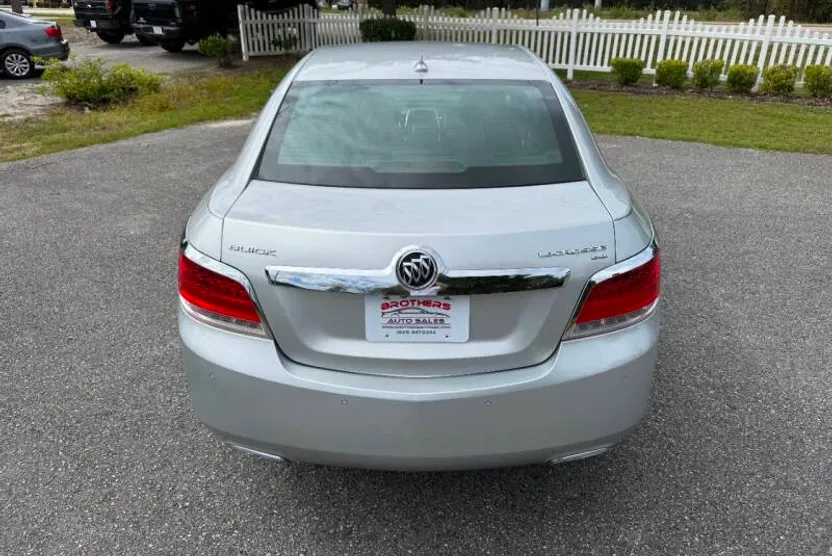 2013 Buick LaCrosse Leather photo 1