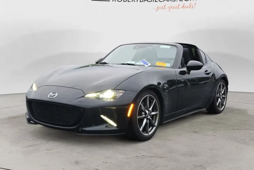 2021 Mazda MX-5 Miata RF Miata Grand Touring photo 1