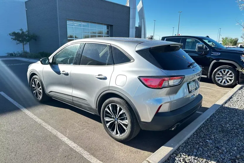 2022 Ford Escape SE photo 1