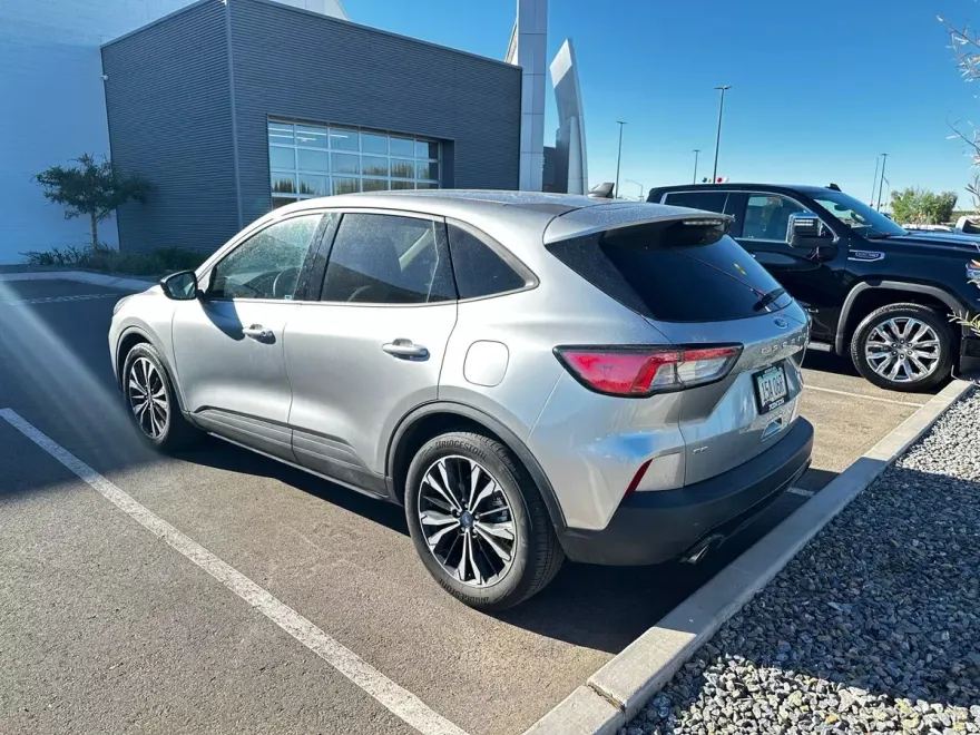 2022 Ford Escape SE photo 1