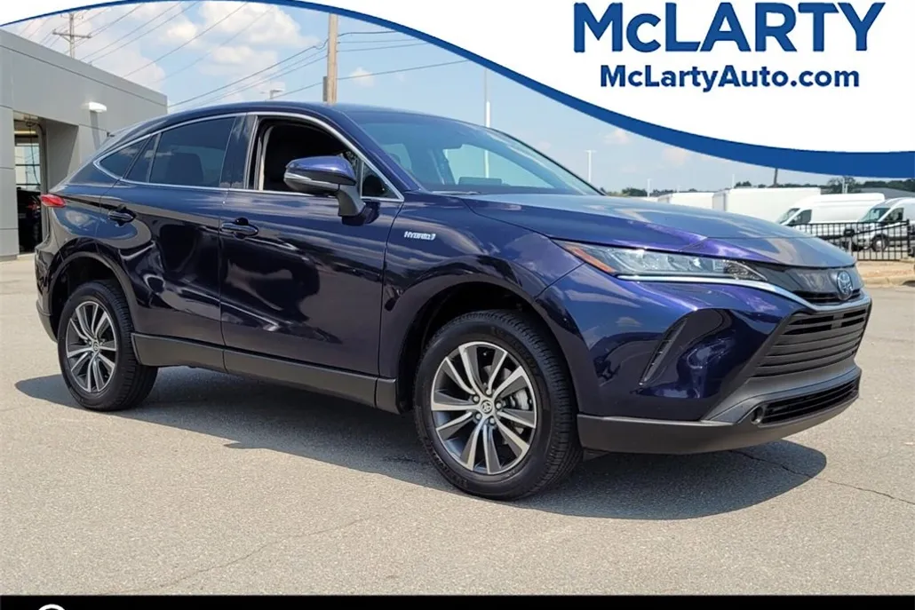 2021 Toyota Venza LE photo 1