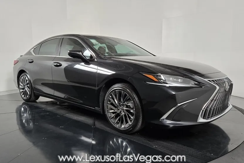 2025 Lexus ES 300h Luxury photo 1
