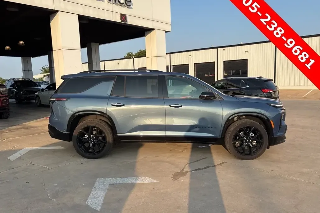 2024 Chevrolet Traverse RS photo 1
