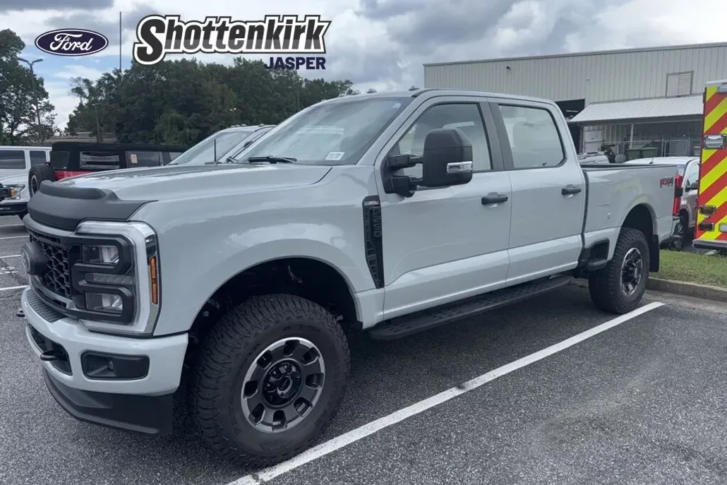 2025 Ford F-250 XL photo 1