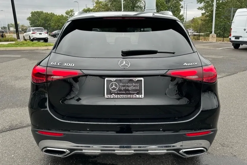 2023 Mercedes Benz GLC 300 4MATIC photo 1