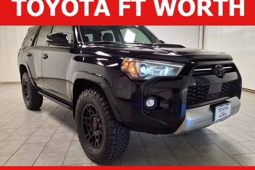 2022 Toyota 4Runner TRD Off-Road Premium photo 1
