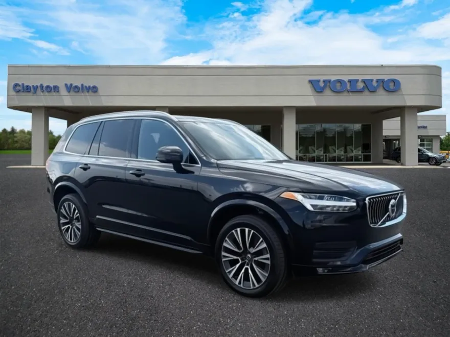 2021 Volvo XC90 T6 AWD Momentum photo 1