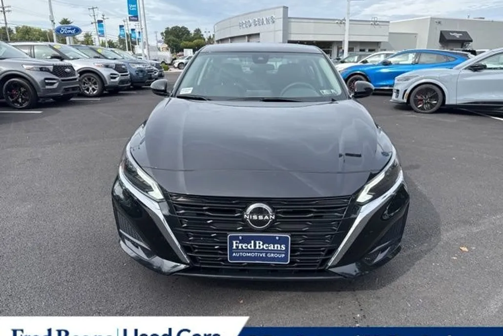 2023 Nissan Altima 2.5 SV photo 1