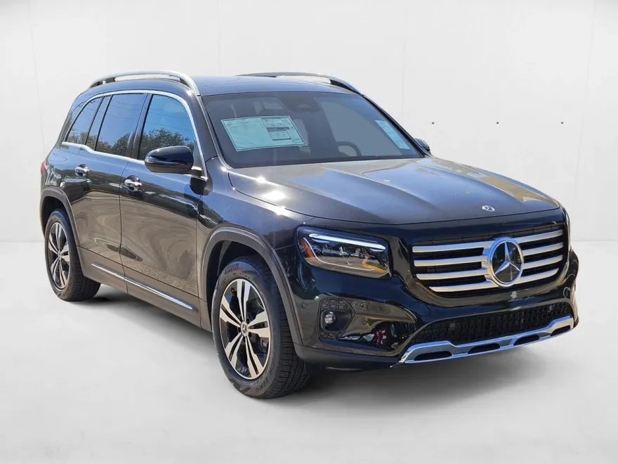 2025 Mercedes Benz GLB 250 photo 1