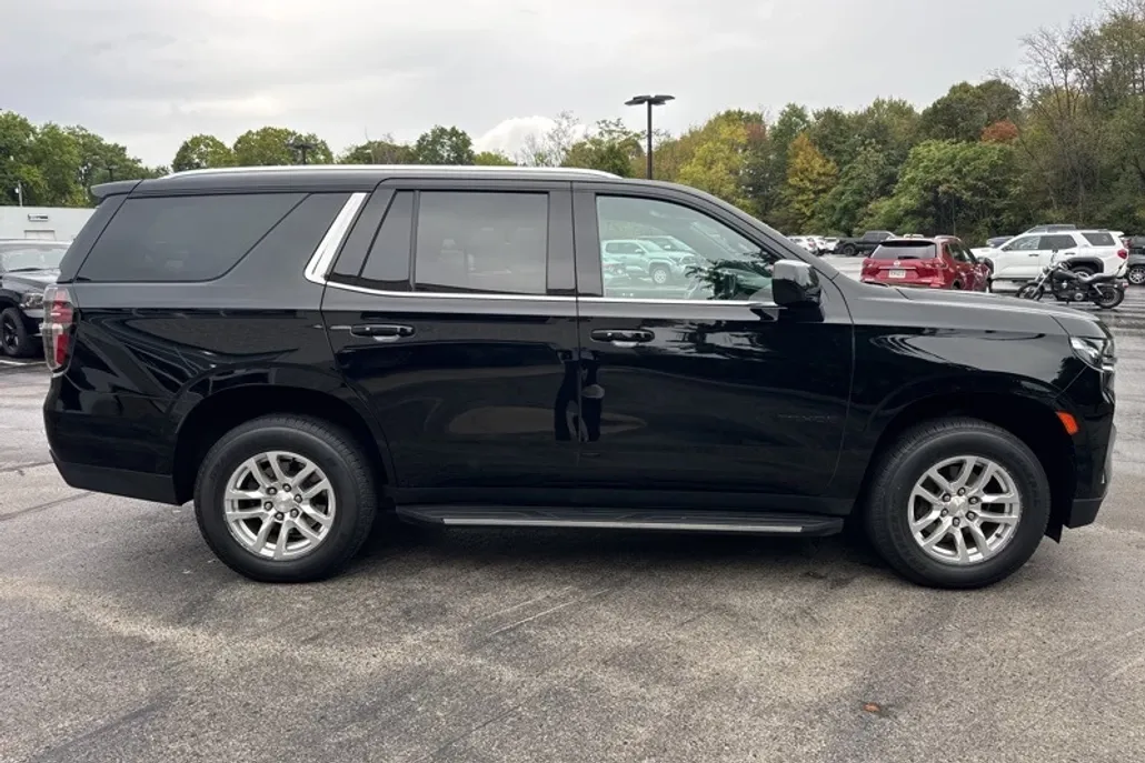 2022 Chevrolet Tahoe LT photo 1