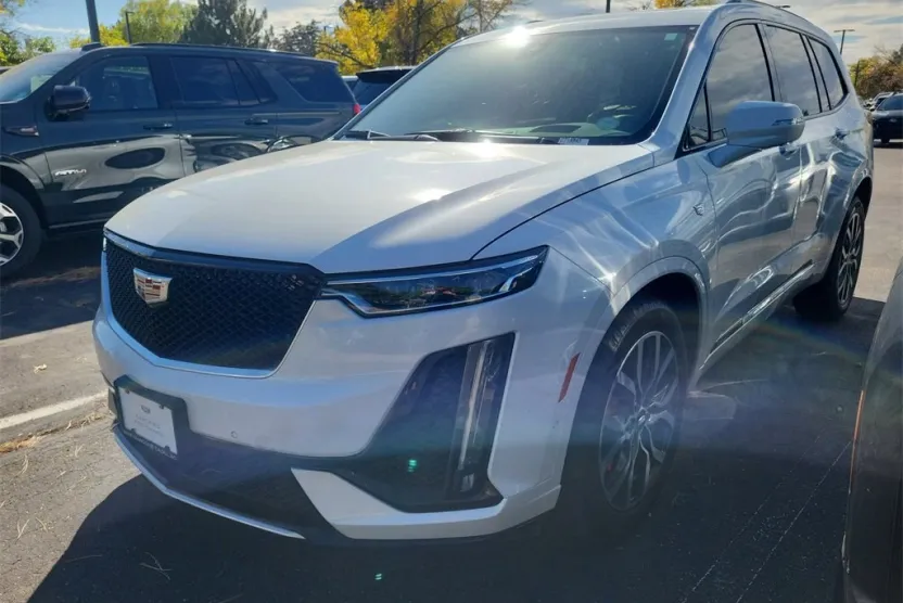 2024 Cadillac XT6 Sport photo 1