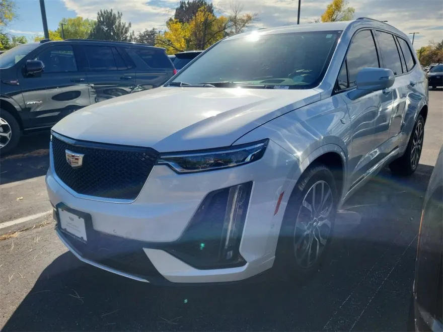 2024 Cadillac XT6 Sport photo 1