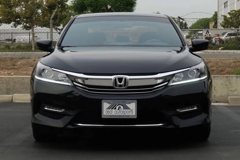 2016 Honda Accord Sport photo 1