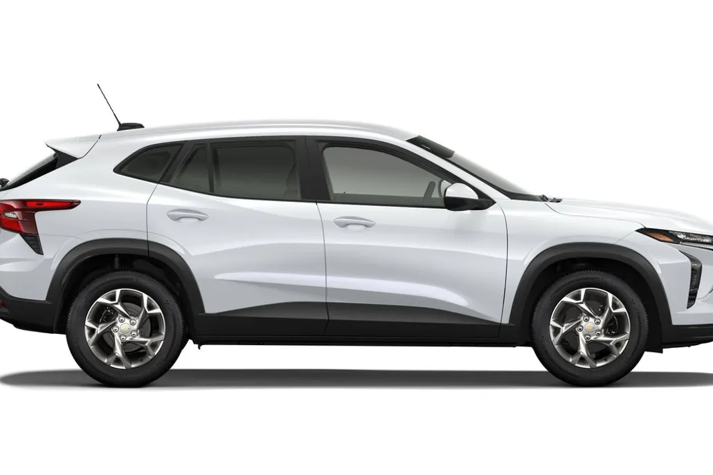 2026 Chevrolet Trax LS photo 1