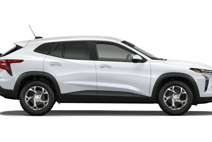 2026 Chevrolet Trax LS photo 1