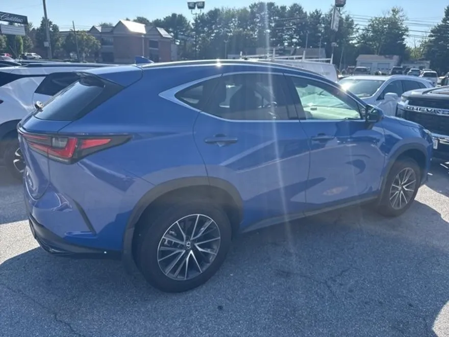 2024 Lexus NX 250 photo 1
