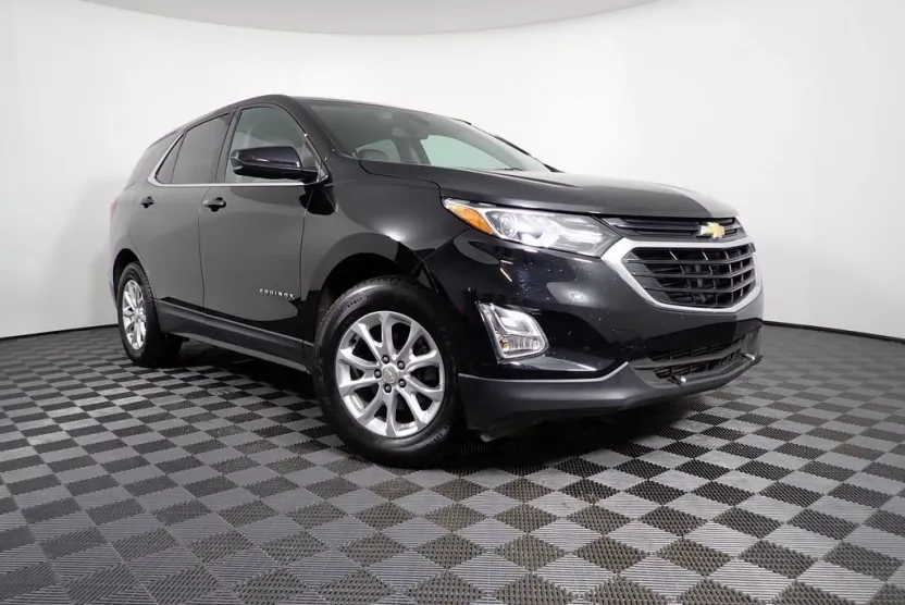 2020 Chevrolet Equinox LT photo 1