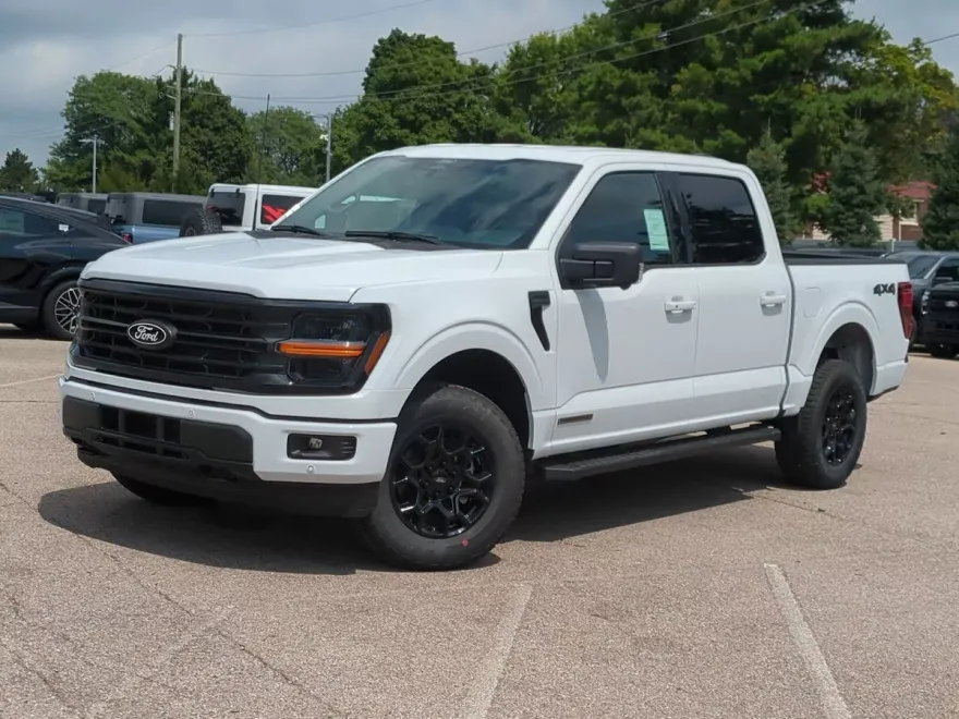 2025 Ford F-150 XLT photo 1