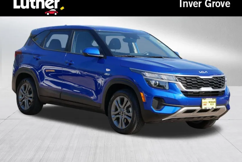 2023 Kia Seltos LX photo 1
