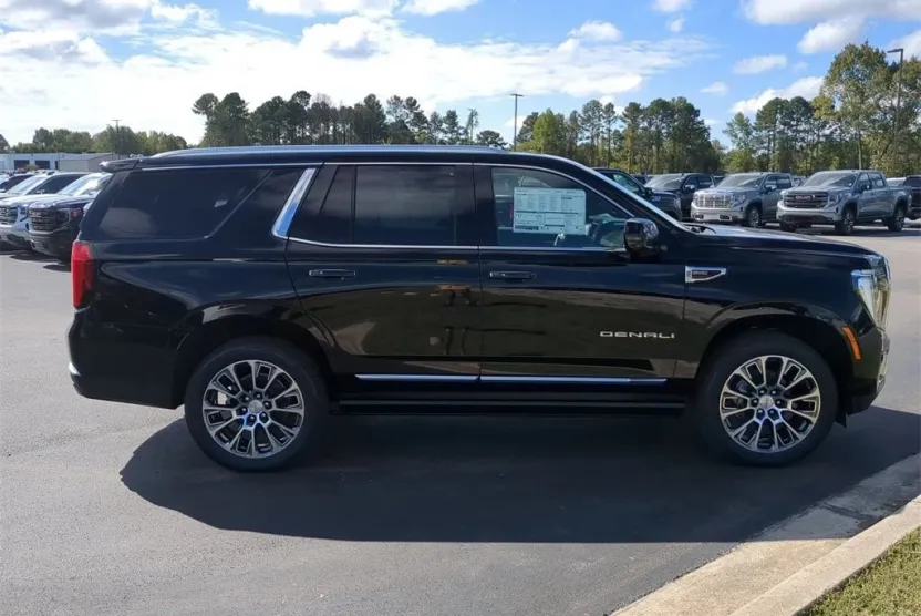 2026 Gmc Yukon Denali photo 1