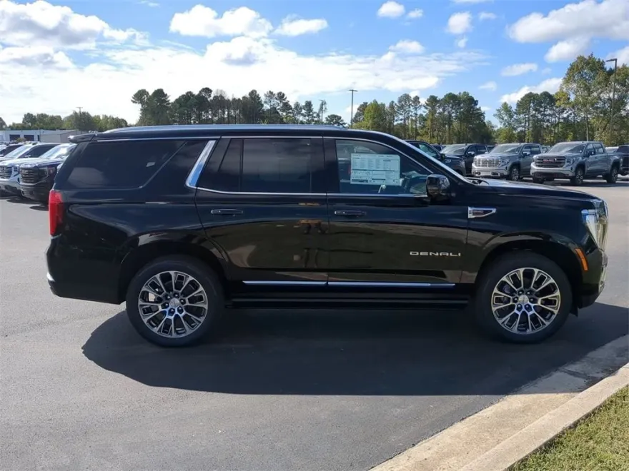 2026 Gmc Yukon Denali photo 1