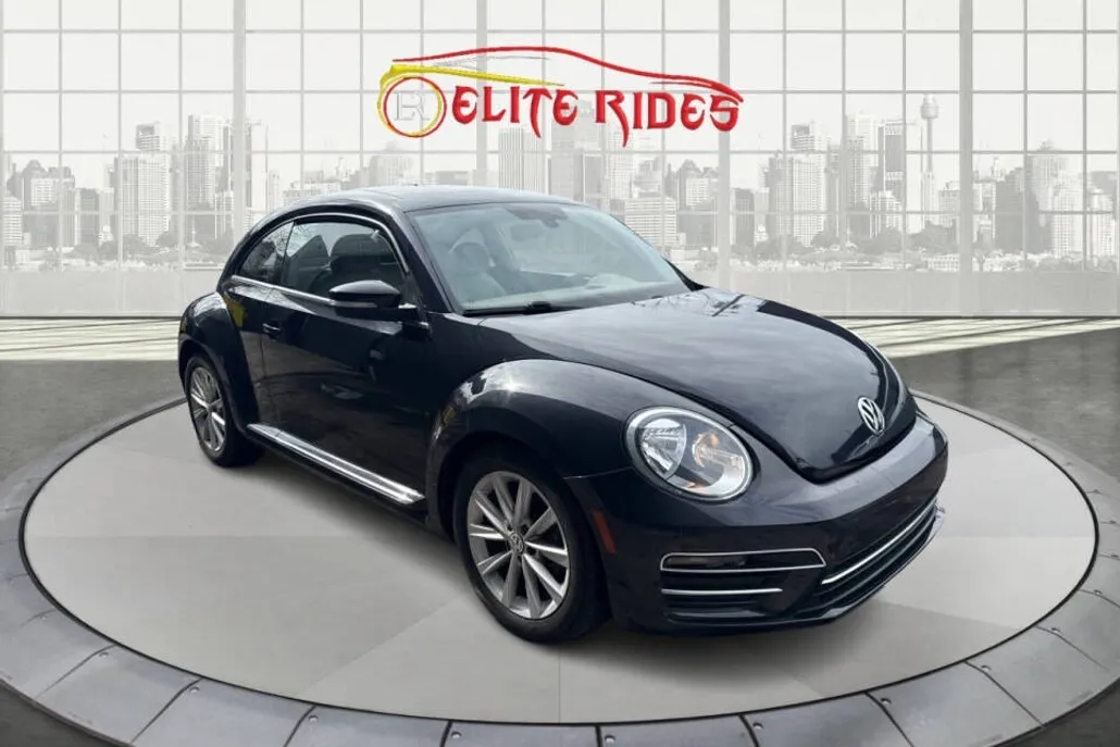 2018 Volkswagen Beetle SE photo 1