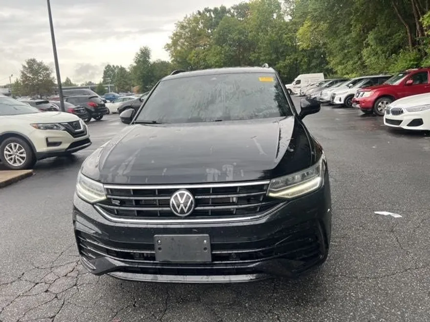2022 Volkswagen Tiguan SE R-Line Black photo 1