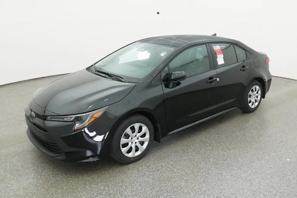 2026 Toyota Corolla LE photo 1