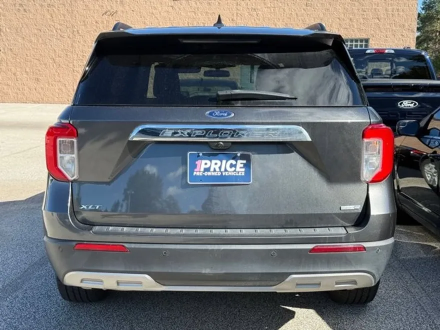 2020 Ford Explorer XLT photo 1