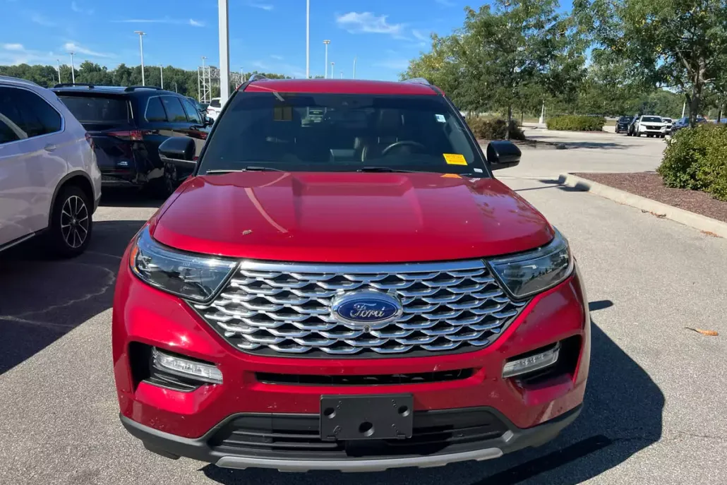 2020 Ford Explorer Platinum photo 1