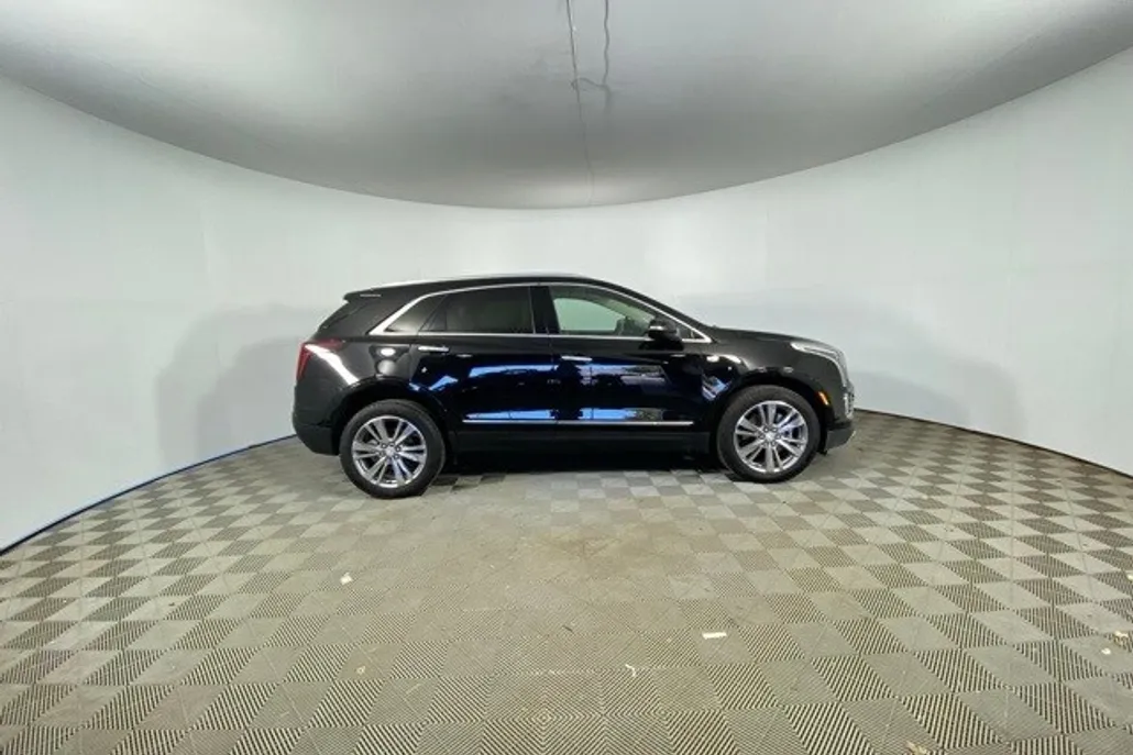 2024 Cadillac XT5 Premium Luxury photo 1