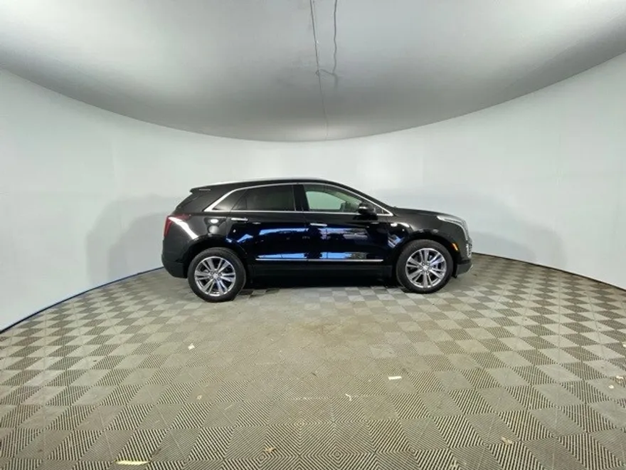 2024 Cadillac XT5 Premium Luxury photo 1
