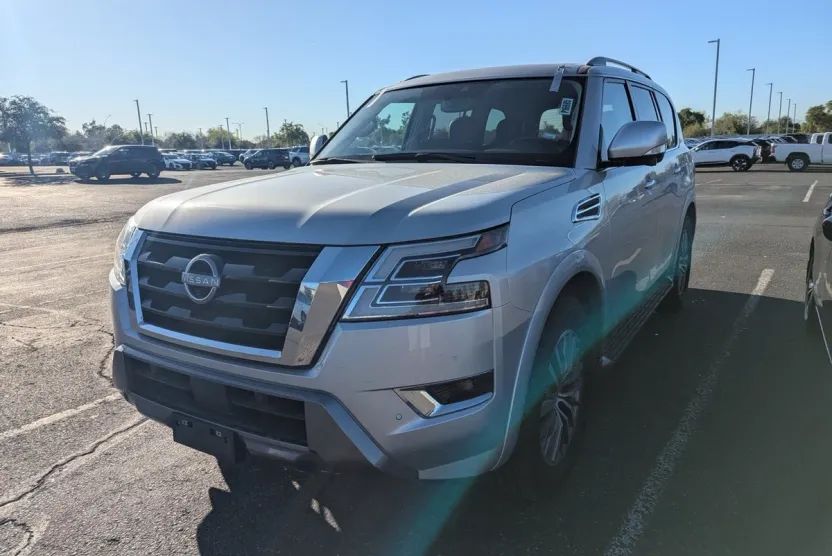 2023 Nissan Armada SL photo 1