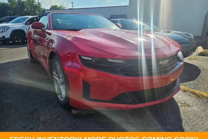 2019 Chevrolet Camaro 1LT photo 1