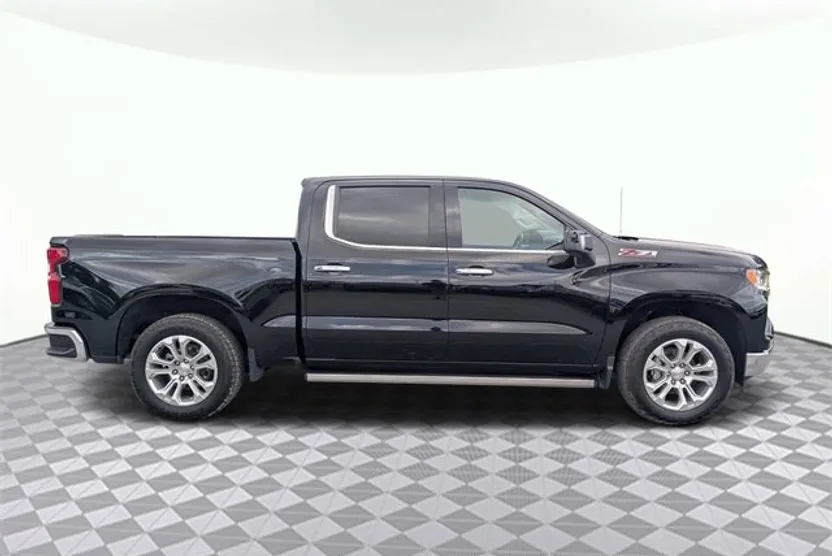 2023 Chevrolet Silverado 1500 LTZ photo 1