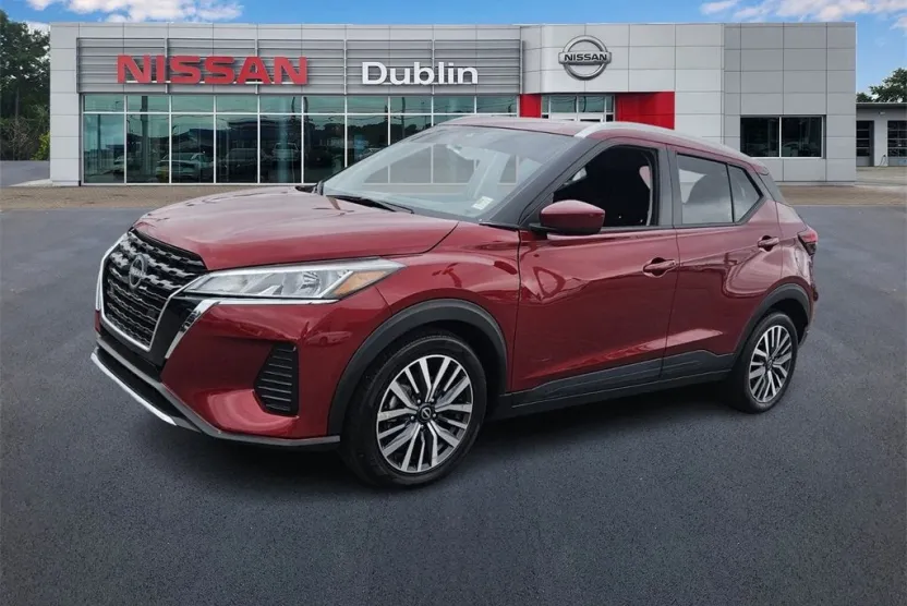 2023 Nissan Kicks SV photo 1