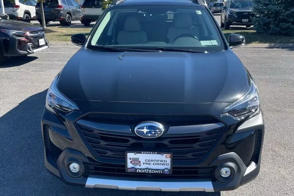2025 Subaru Outback Limited photo 1