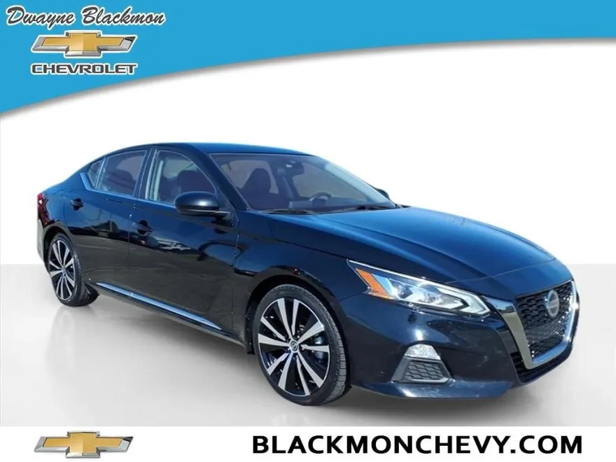 2021 Nissan Altima SR photo 1