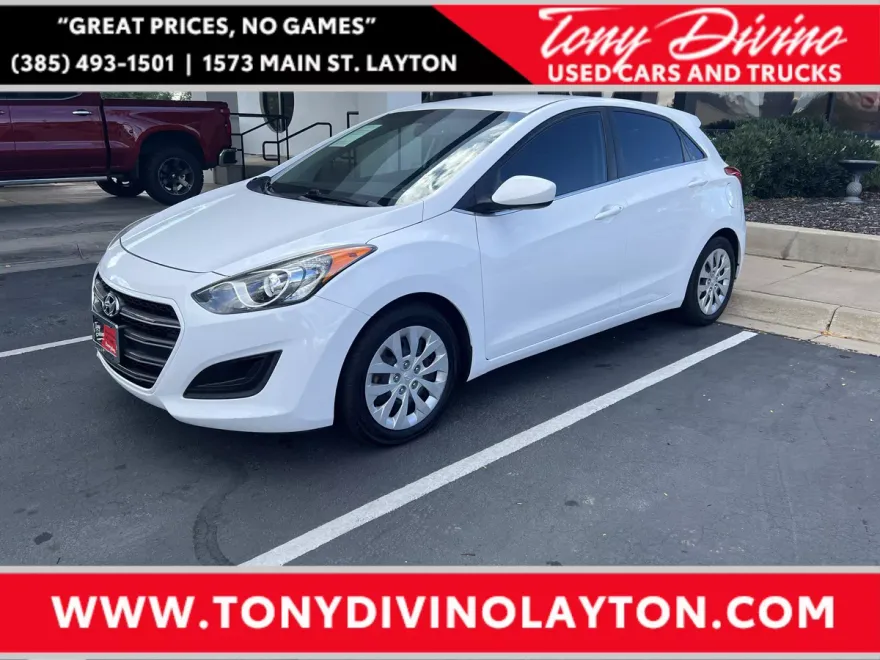 2017 Hyundai Elantra GT Base photo 1