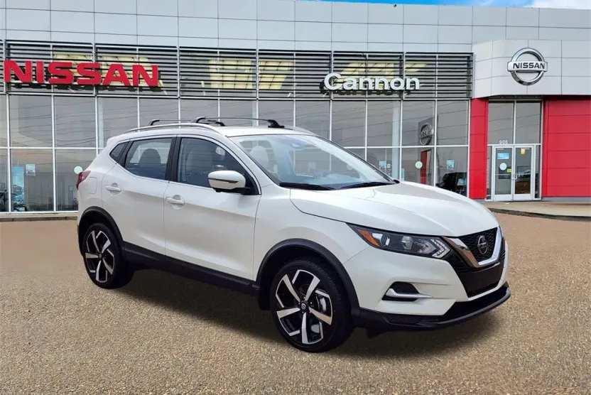2022 Nissan Rogue Sport SL photo 1