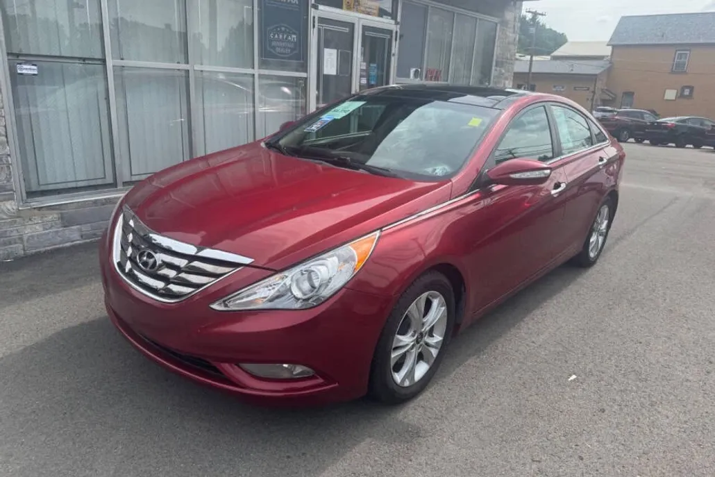 2013 Hyundai Sonata Limited photo 1