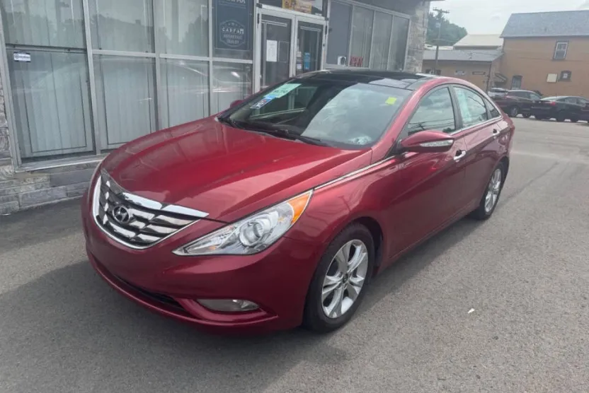 2013 Hyundai Sonata Limited photo 1