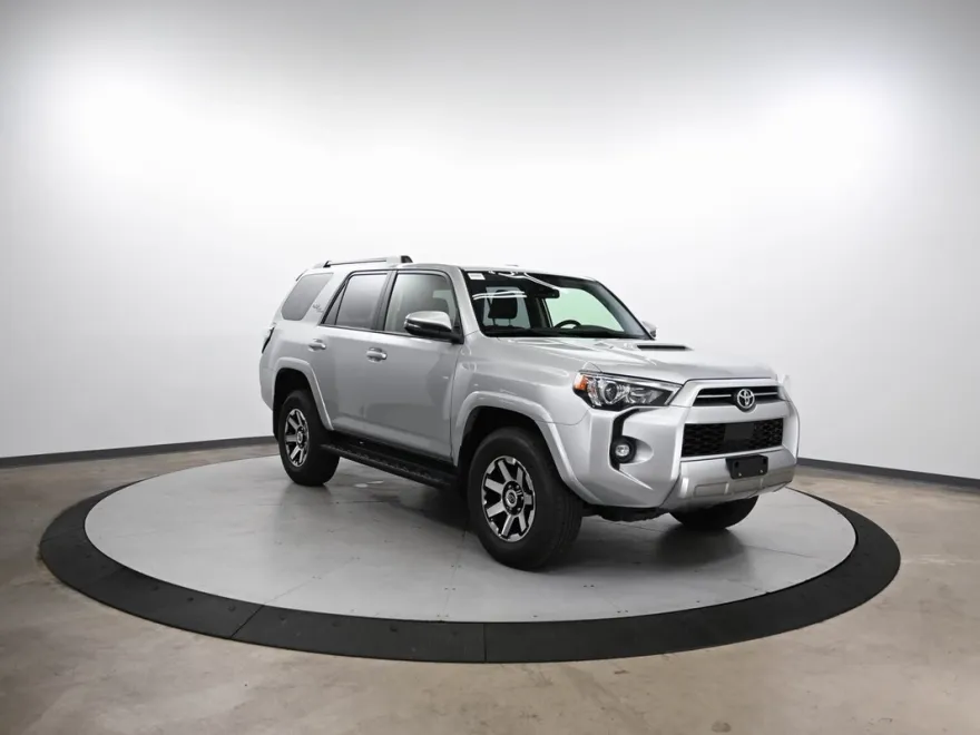 2024 Toyota 4Runner TRD Off-Road Premium photo 1