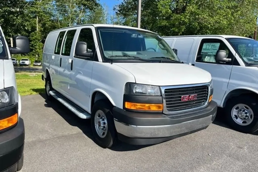 2024 Gmc Savana Cargo 2500 photo 1